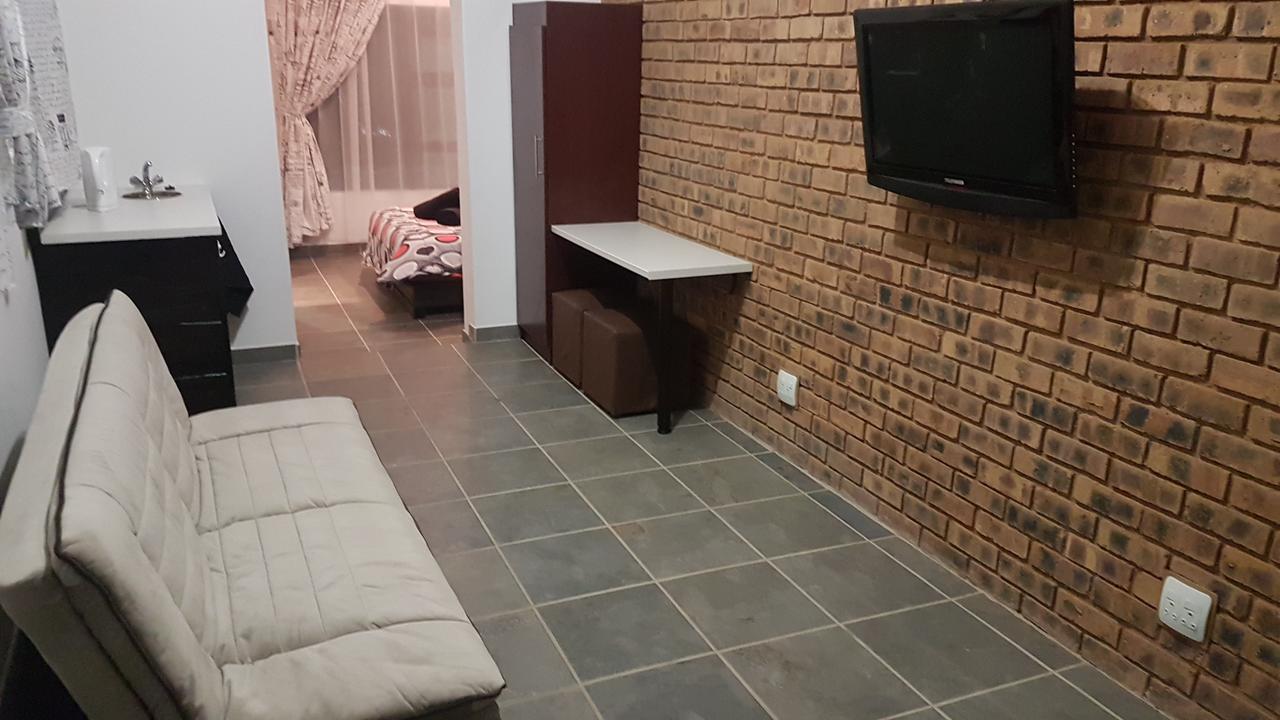 Meadows Guesthouse Germiston Kültér fotó